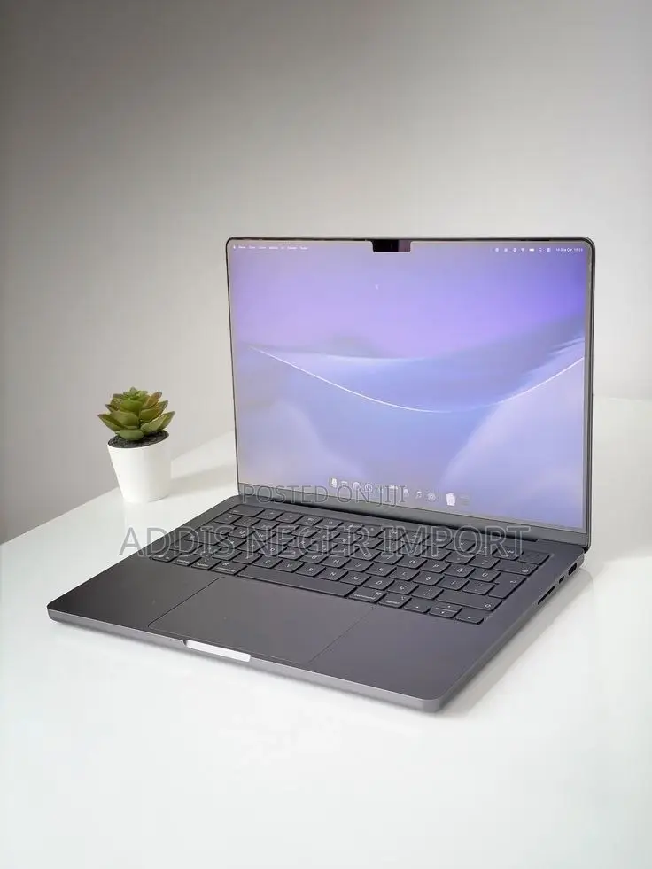 New Laptop Apple MacBook Pro 2025 M5 14-inch 16GB Apple M5 SSD 512GB
