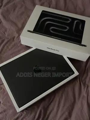 New Laptop Apple MacBook Pro 2025 M5 14-inch 16GB Apple M5 SSD 512GB