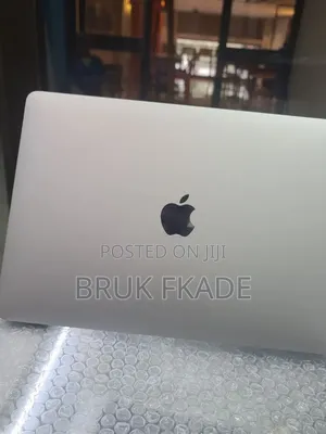 New Laptop Apple MacBook 2018 8GB Intel Core i5 SSD 128GB