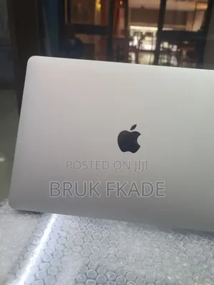 New Laptop Apple MacBook 2018 8GB Intel Core i5 SSD 128GB
