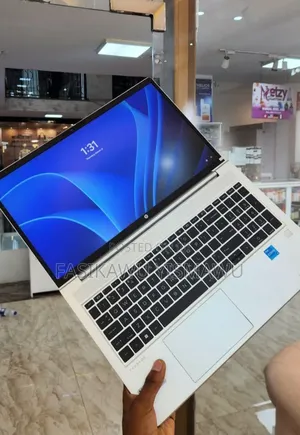 New Laptop HP ProBook 450 16GB Intel Core i5 SSD 512GB