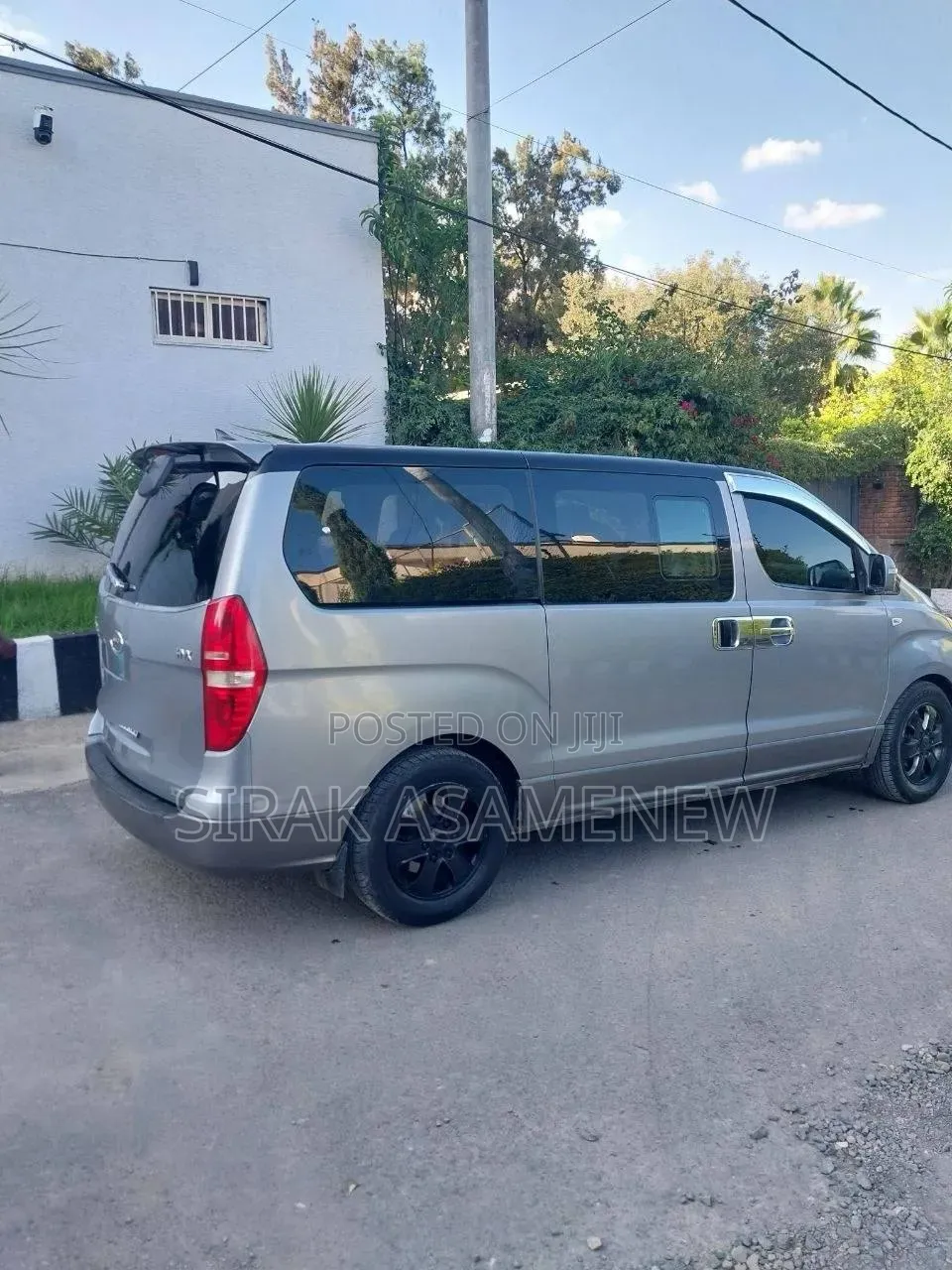 Hyundai H1 2013 Silver