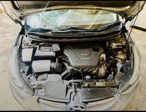Hyundai Avante 2015 Silver