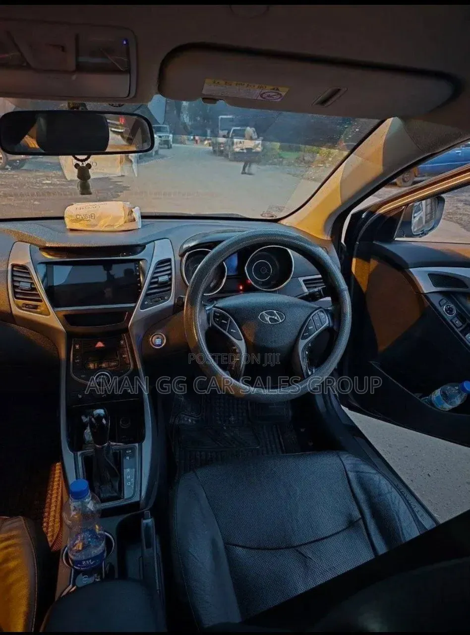 Hyundai Avante 2015 Silver