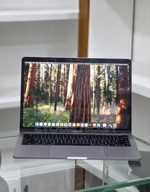 Laptop Apple MacBook Pro 2019 16GB Intel Core i7 SSD 256GB