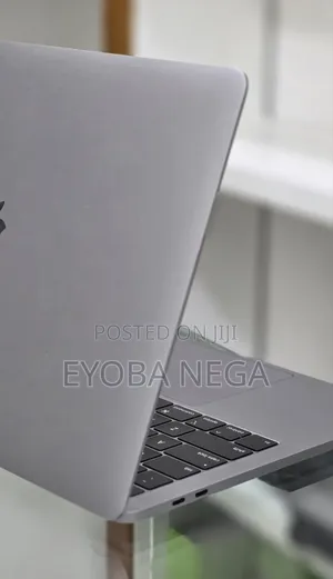 Laptop Apple MacBook Pro 2019 16GB Intel Core i7 SSD 256GB