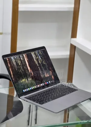 Laptop Apple MacBook Pro 2019 16GB Intel Core i7 SSD 256GB