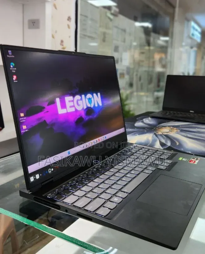 New Laptop Lenovo Legion 5 16GB AMD Ryzen 9 SSD 512GB
