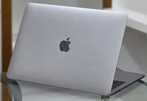 New Laptop Apple MacBook Pro 2019 16GB Intel Core i7 SSD 256GB