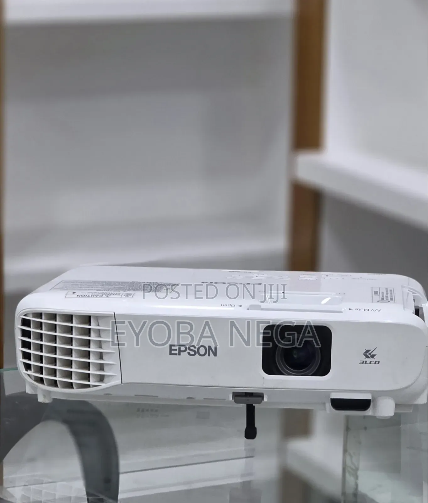 Epson Eb - S05 Projector