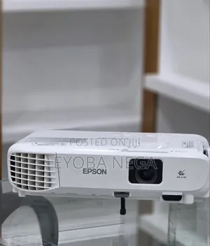 Epson Eb - S05 Projector