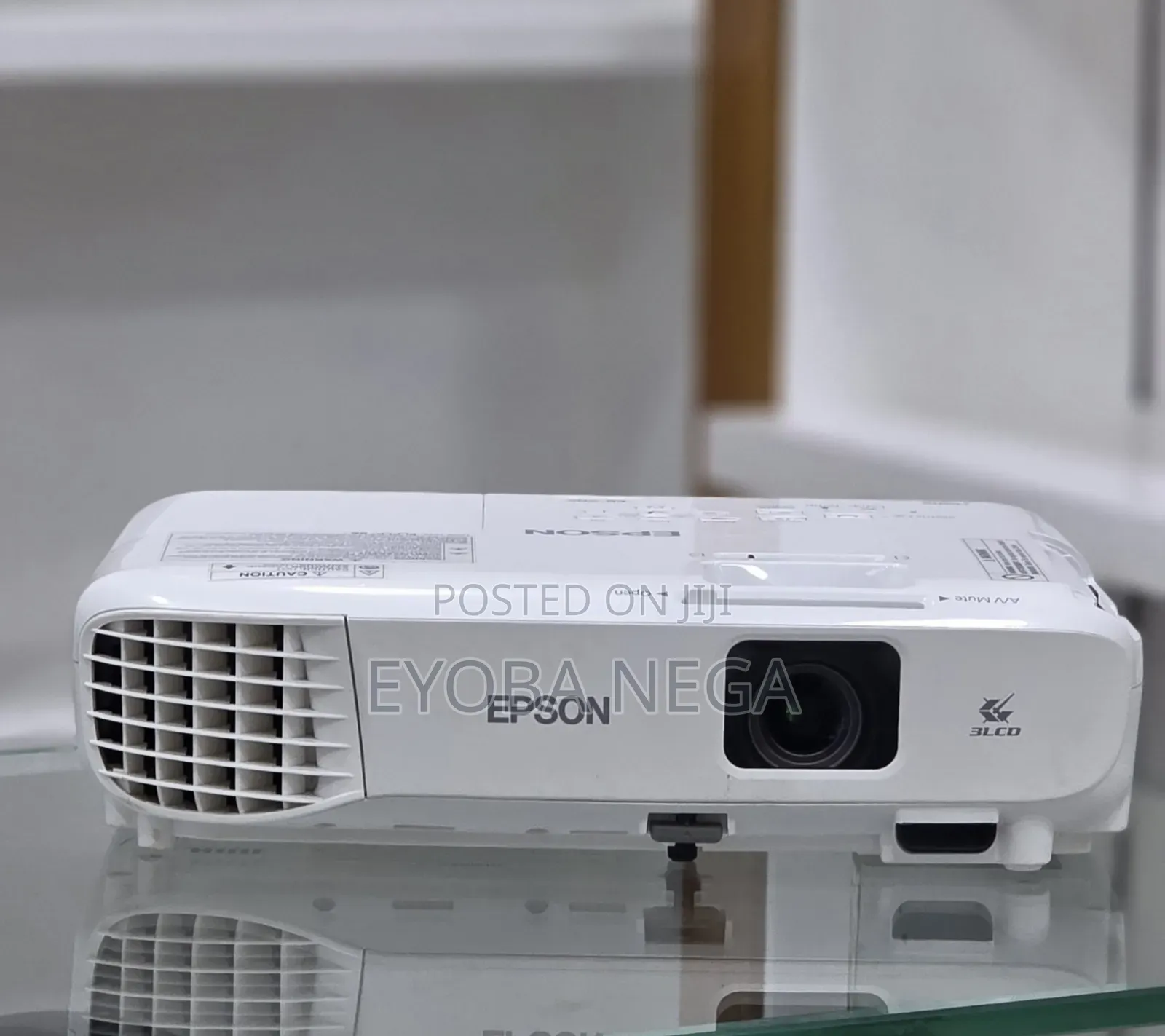 Epson Eb - S05 Projector