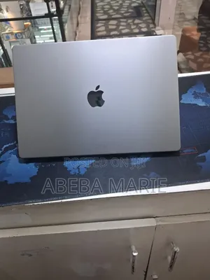 New Laptop Apple MacBook Pro M1 32GB Apple M1 Pro SSD 512GB