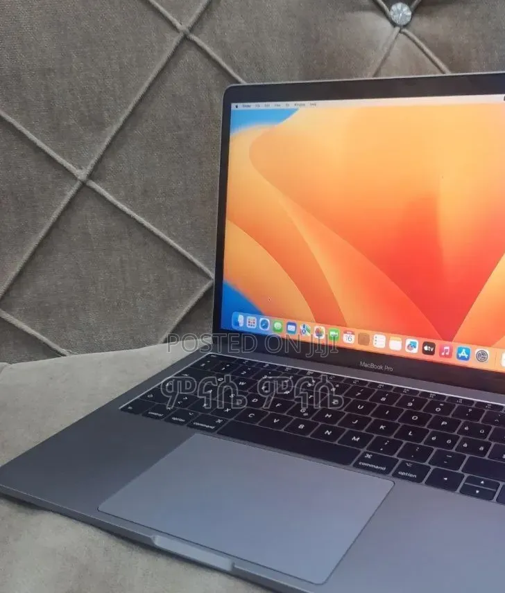 New Laptop Apple MacBook 16GB Intel Core i5 SSD 512GB