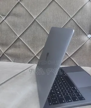 New Laptop Apple MacBook 16GB Intel Core i5 SSD 512GB