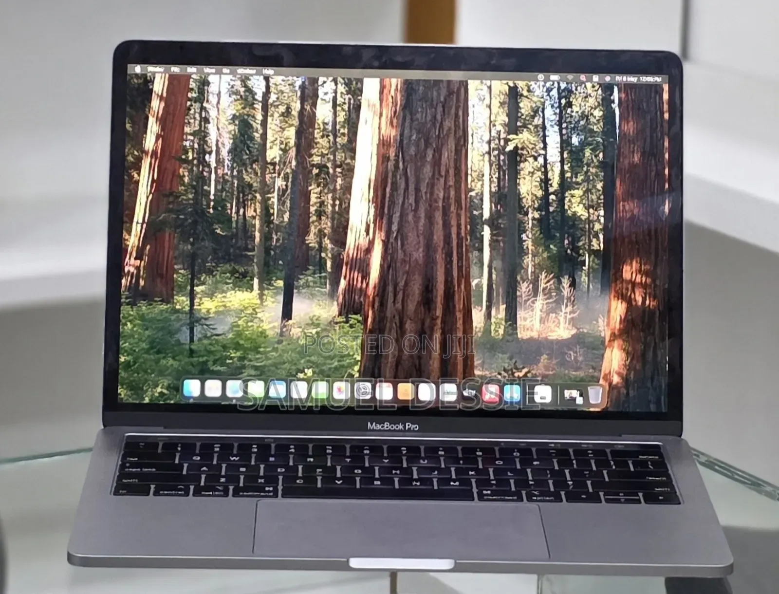 New Laptop Apple MacBook Pro 2019 16GB Intel Core i7 SSD 256GB