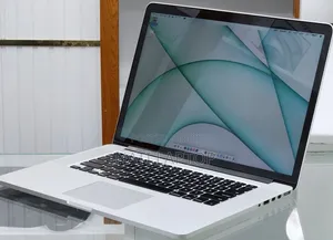 New Laptop Apple MacBook Pro 2015 16GB Intel Core i7 SSD 512GB