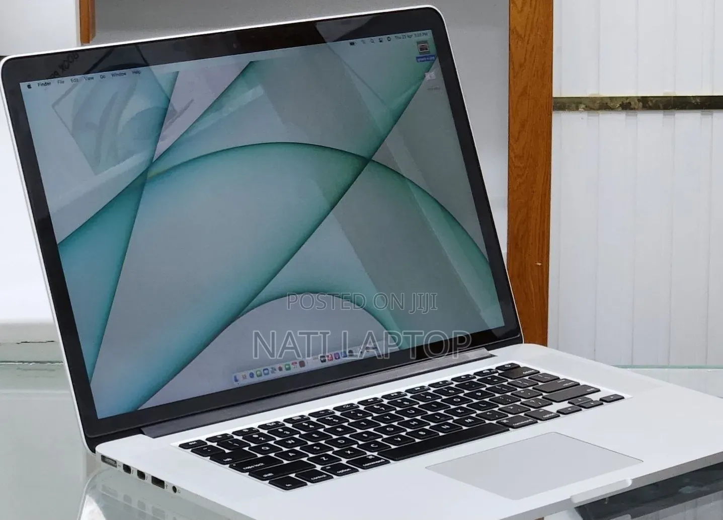 New Laptop Apple MacBook Pro 2015 16GB Intel Core i7 SSD 512GB