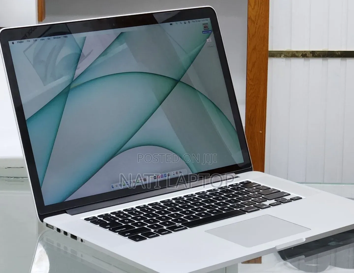 New Laptop Apple MacBook Pro 2015 16GB Intel Core i7 SSD 512GB