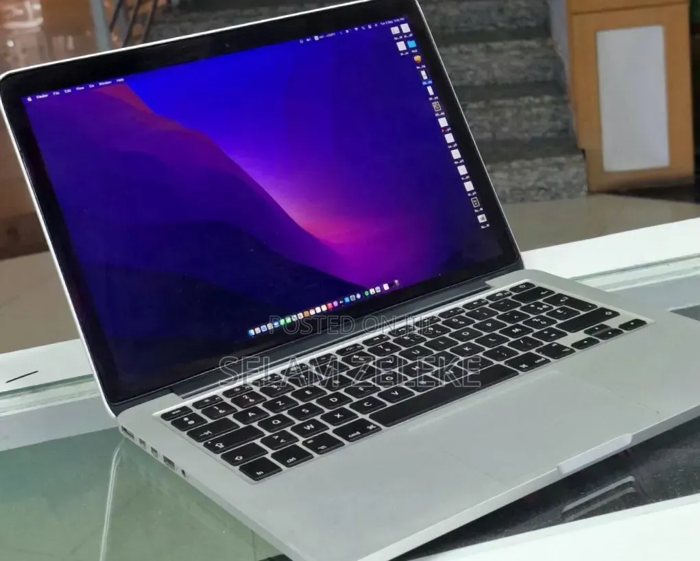 New Laptop Apple MacBook 2015 8GB Intel Core i5 SSD 128GB