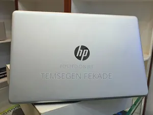 New Laptop HP Pavilion 15 8GB Intel Core i5 SSD 256GB