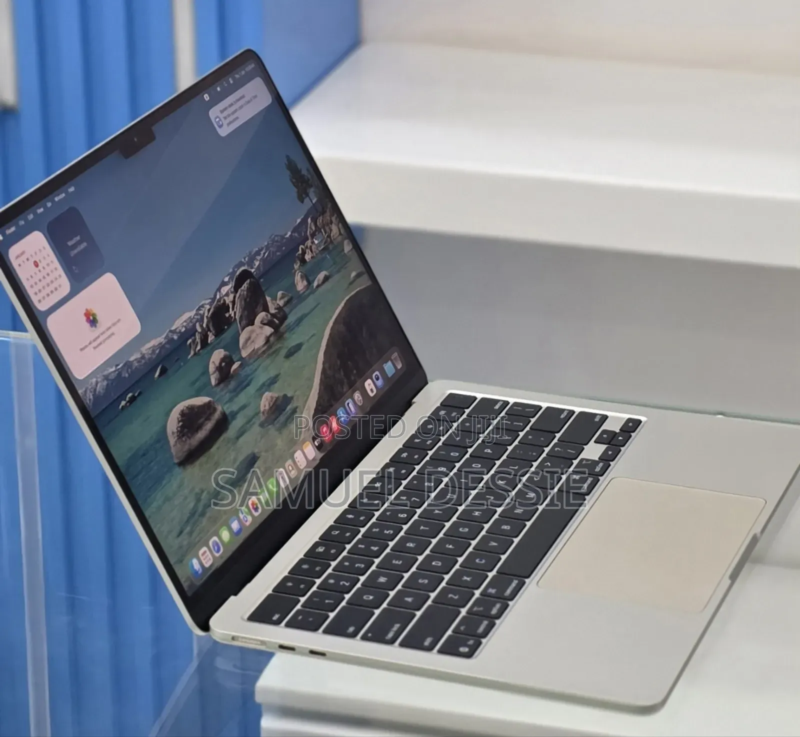 New Laptop Apple MacBook Air 2025 M4 13-inch 16GB Apple M4 SSD 256GB