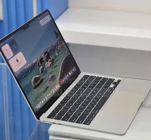 New Laptop Apple MacBook Air 2025 M4 13-inch 16GB Apple M4 SSD 256GB