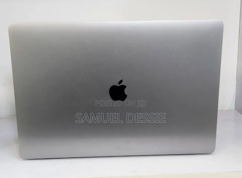 New Laptop Apple MacBook Pro 2019 16GB Intel Core i9 SSD 512GB