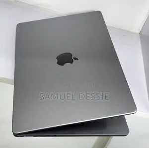 New Laptop Apple MacBook Pro 2019 16GB Intel Core i9 SSD 512GB