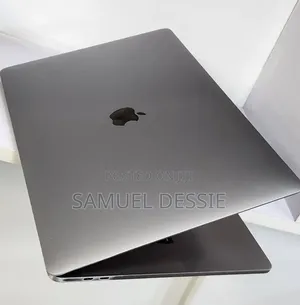 New Laptop Apple MacBook Pro 2019 16GB Intel Core i9 SSD 512GB