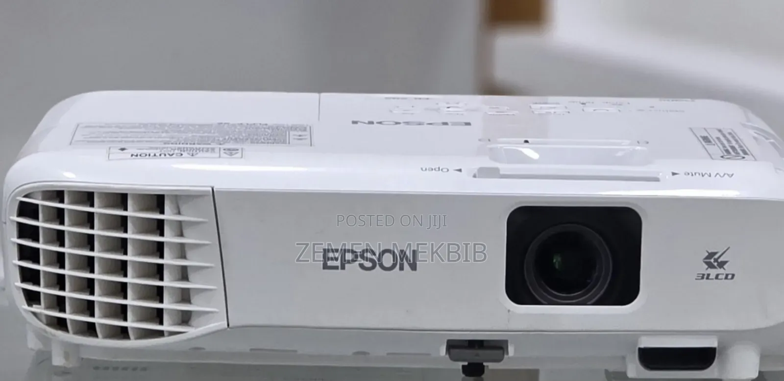 Epson S05 Projector