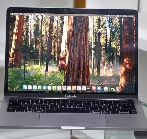 New Laptop Apple MacBook Pro 2019 16GB Intel Core i7 SSD 256GB
