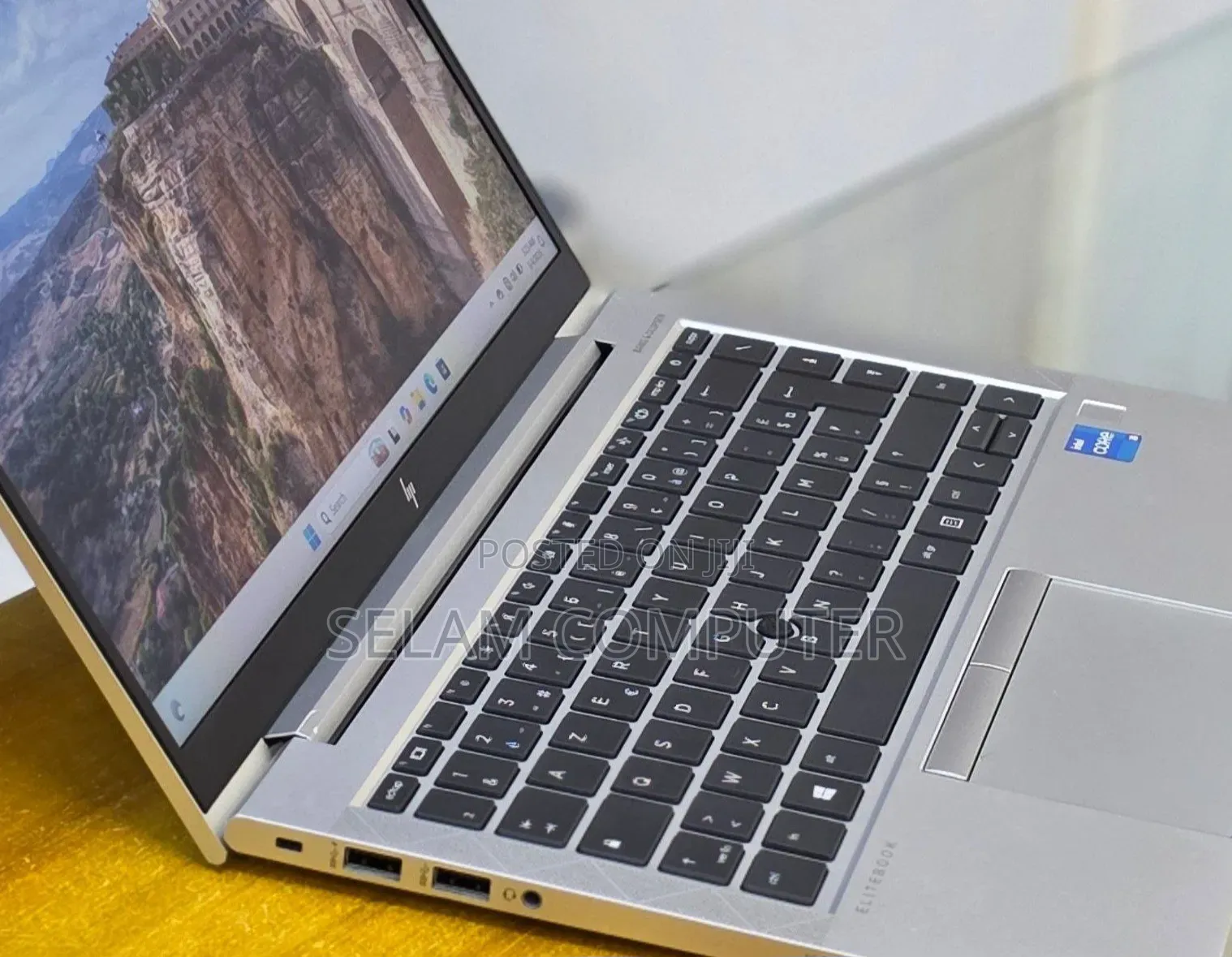 New Laptop HP EliteBook 840 G8 16GB Intel Core i5 SSD 512GB