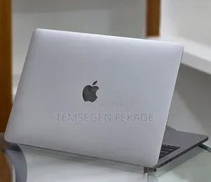 New Laptop Apple MacBook Pro 2019 16GB Intel Core i7 SSD 256GB