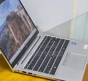 New Laptop HP EliteBook 840 G8 16GB Intel Core i5 SSD 512GB