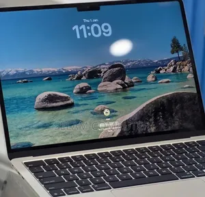 New Laptop Apple MacBook Air 2025 M4 15-inch 16GB Apple M4 SSD 512GB