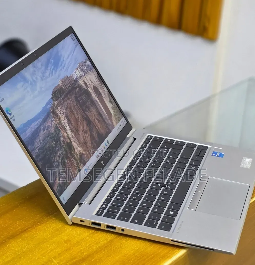 New Laptop HP EliteBook 840 G8 16GB Intel Core i5 SSD 512GB