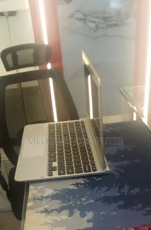 New Laptop Samsung Galaxy Book 2 4GB Intel Core i5 SSD 40GB