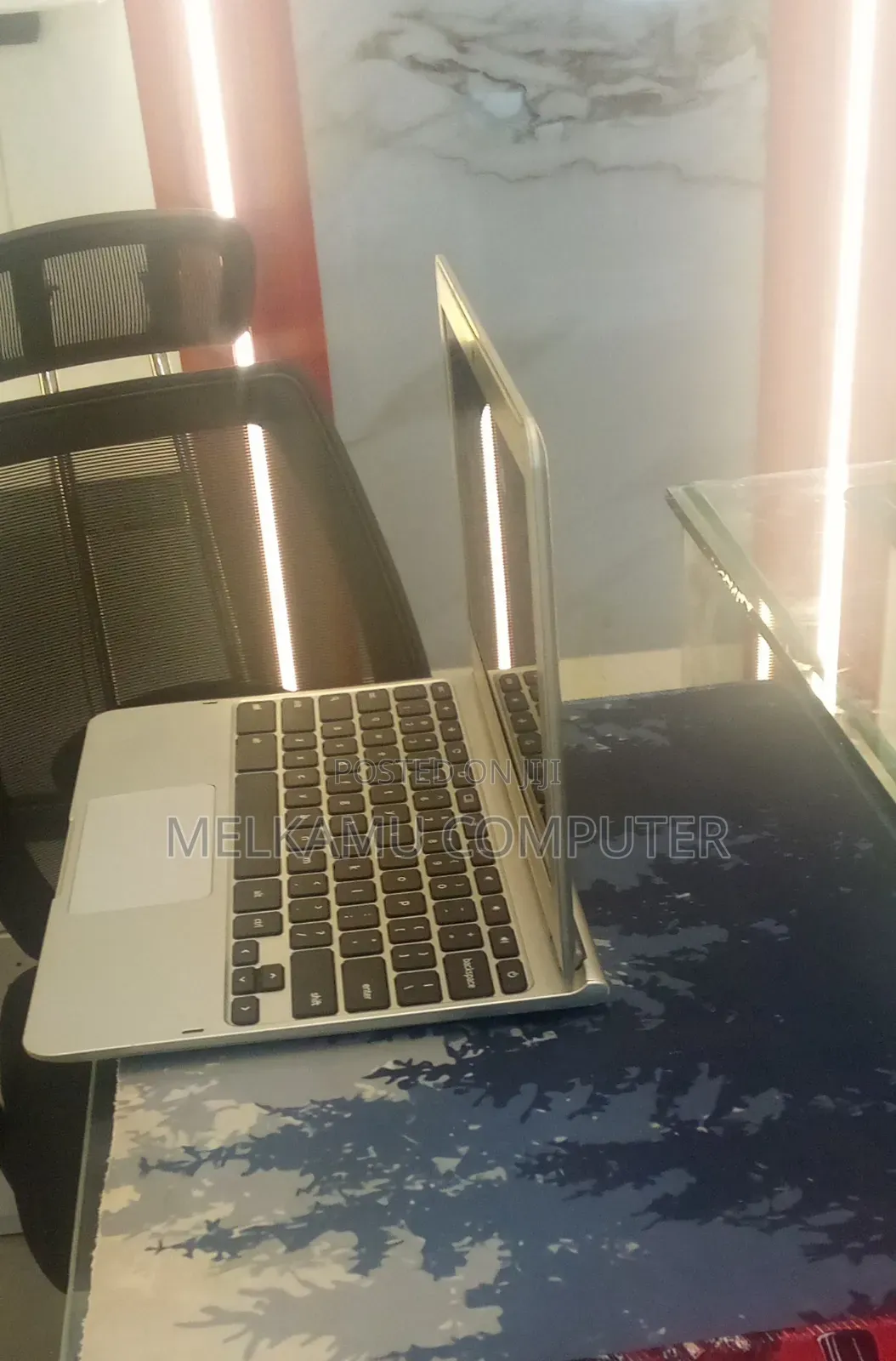 New Laptop Samsung Galaxy Book 2 4GB Intel Core i5 SSD 40GB