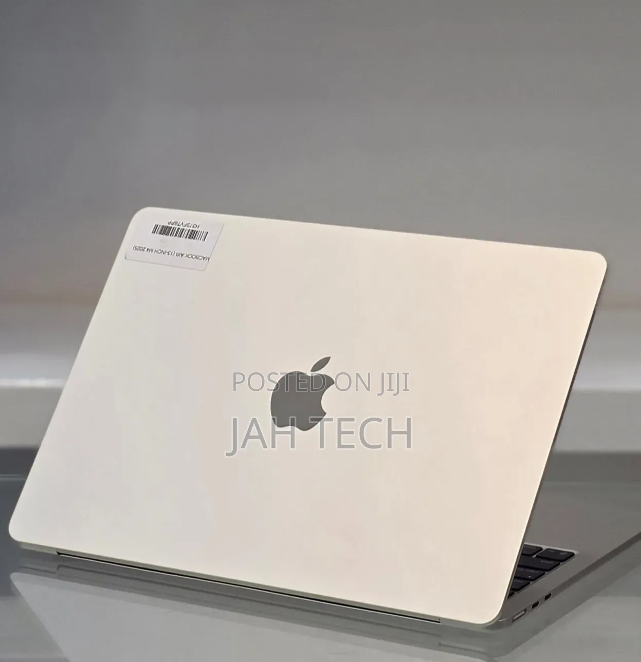 New Laptop Apple MacBook Air 2025 M4 13-inch 16GB Apple M4 SSD 256GB