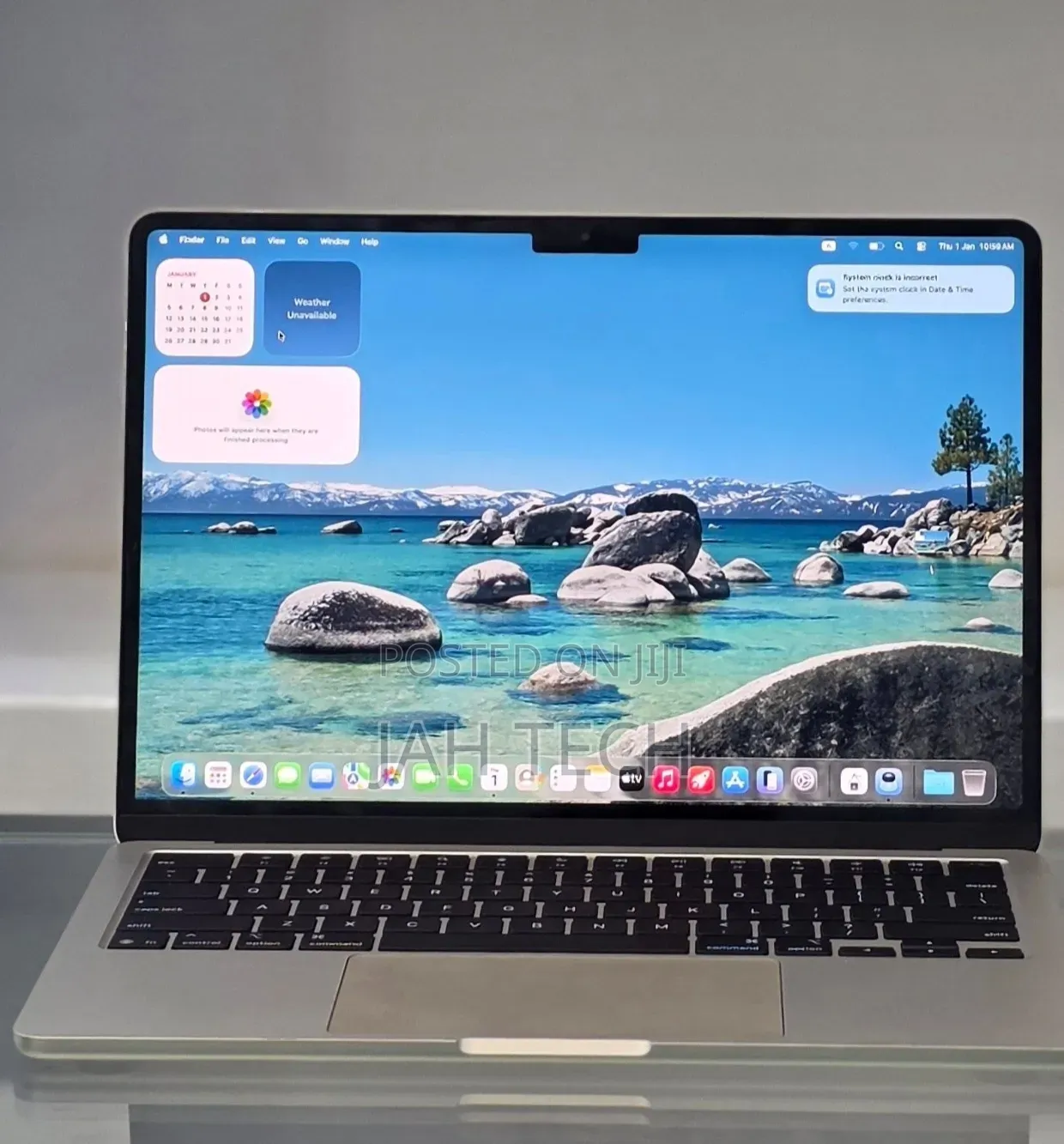 New Laptop Apple MacBook Air 2025 M4 13-inch 16GB Apple M4 SSD 256GB