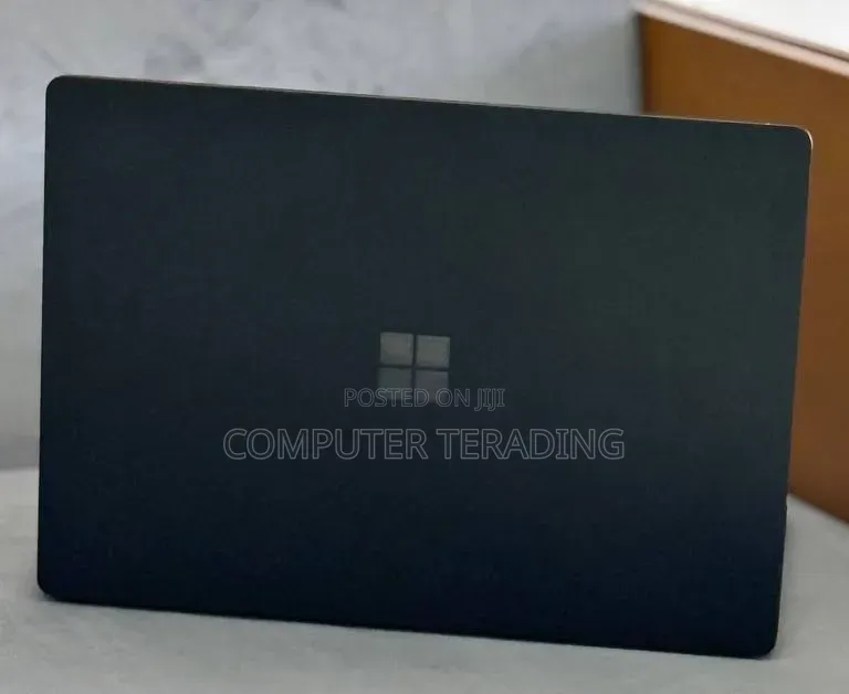 New Laptop Microsoft Surface Laptop 4 16GB Intel Core i7 SSD 256GB