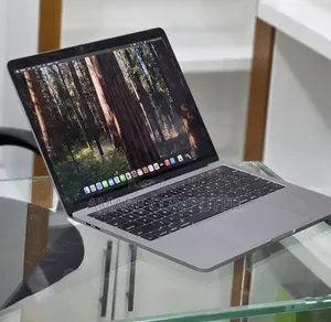 New Laptop Apple MacBook Pro 2019 16GB Intel Core i7 SSD 256GB