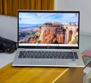 New Laptop HP EliteBook 840 G8 16GB Intel Core i5 SSD 512GB