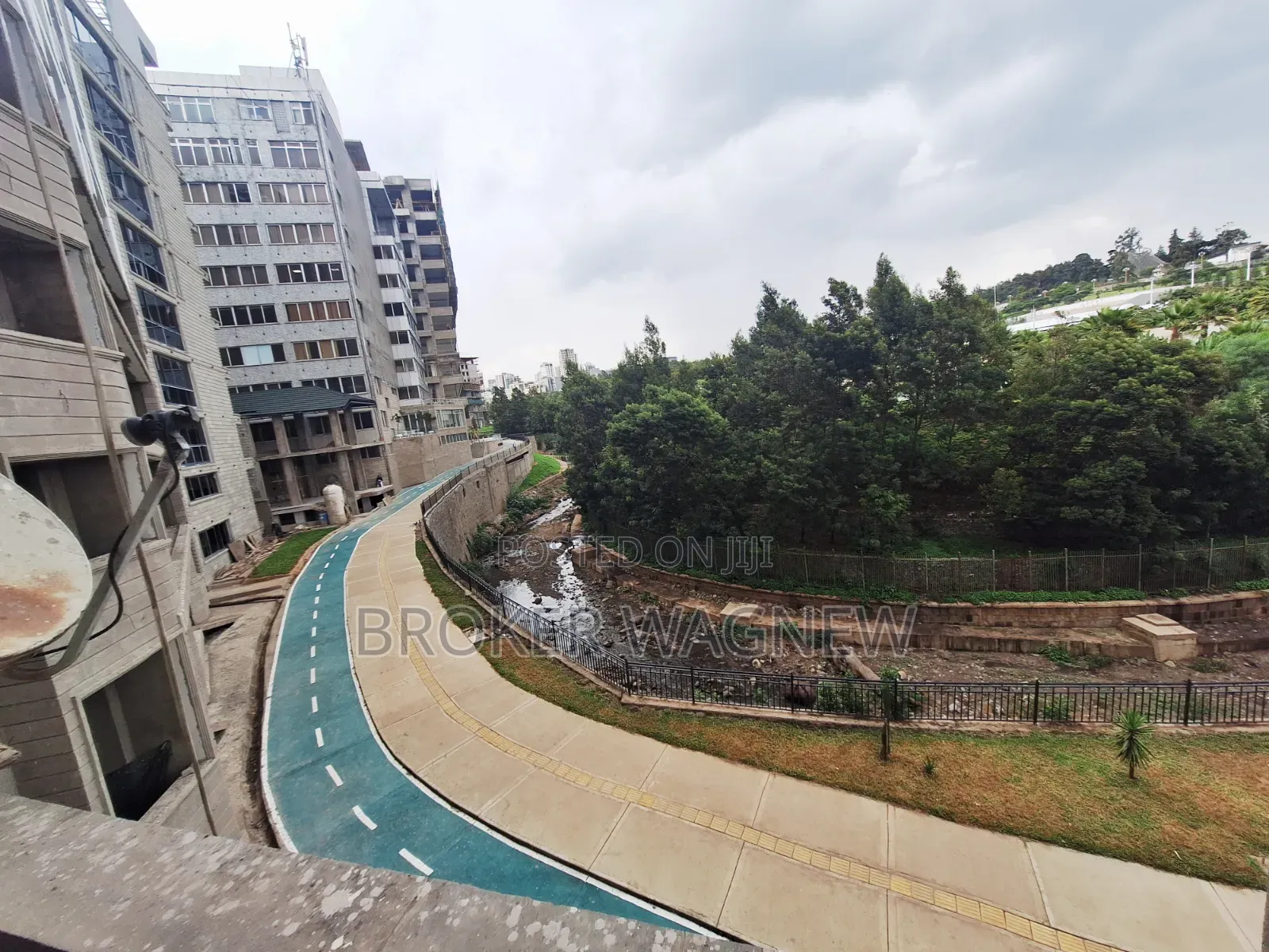 10bdrm Apartment in Kirkos for sale