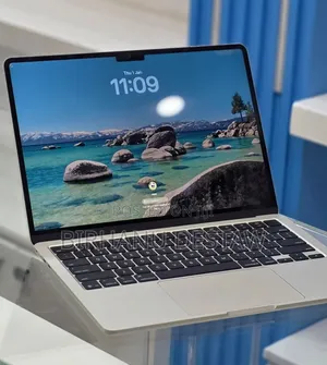 New Laptop Apple MacBook Air 2025 M4 13-inch 16GB Apple M4 SSD 256GB