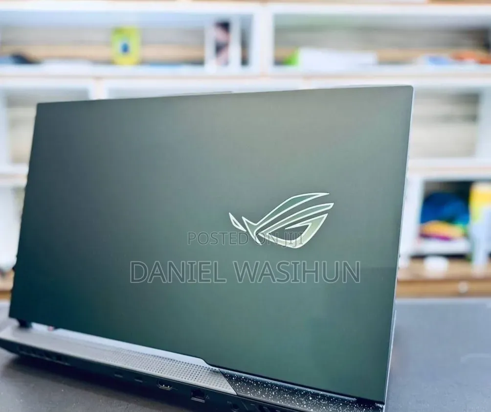 New Laptop Asus ROG Strix G17 16GB AMD Ryzen 9 SSD 1T
