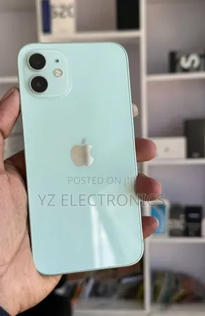 New Apple iPhone 12 128 GB Silver