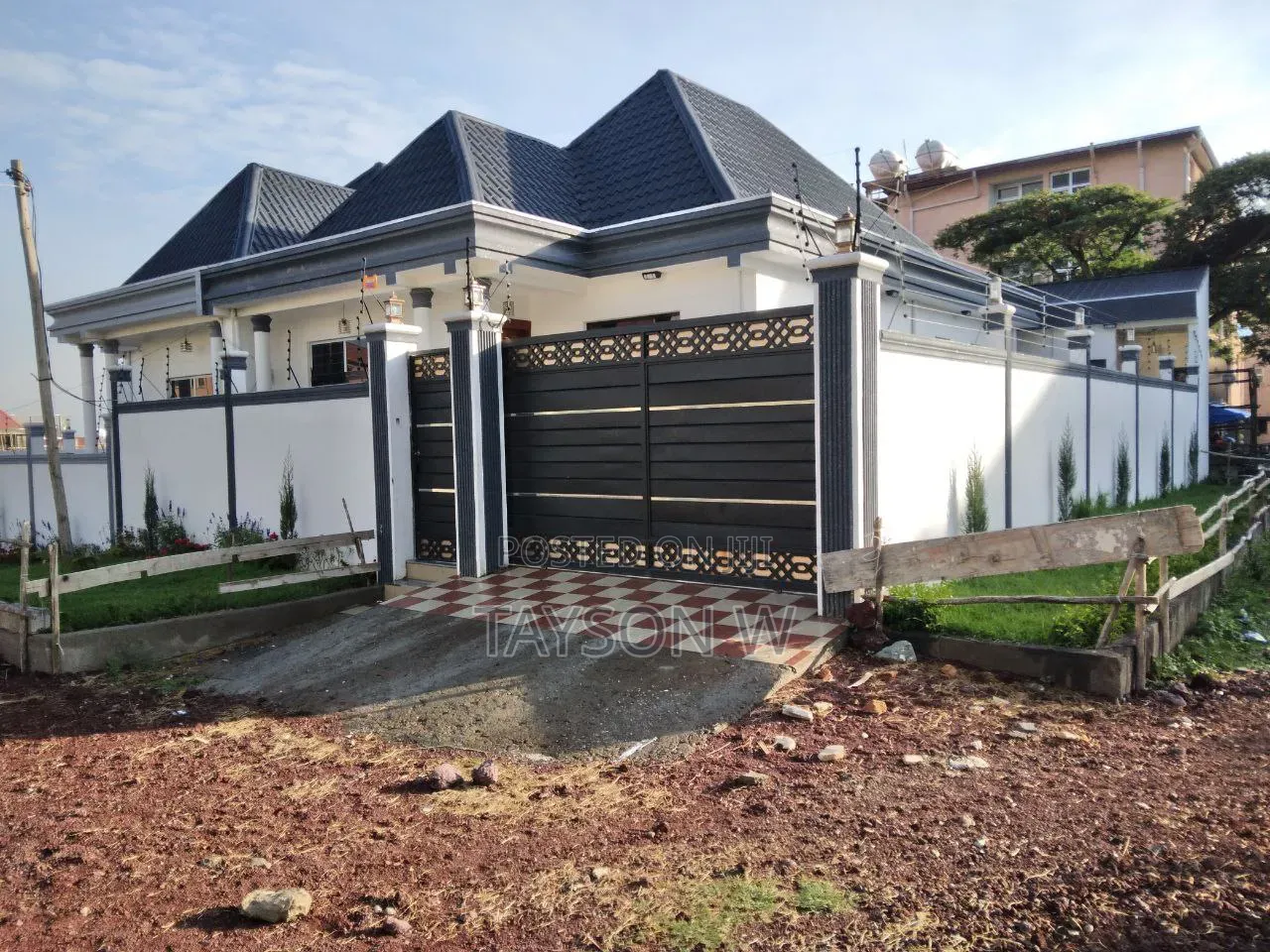 3bdrm Villa in Addis Ababa Semit, Bole for sale