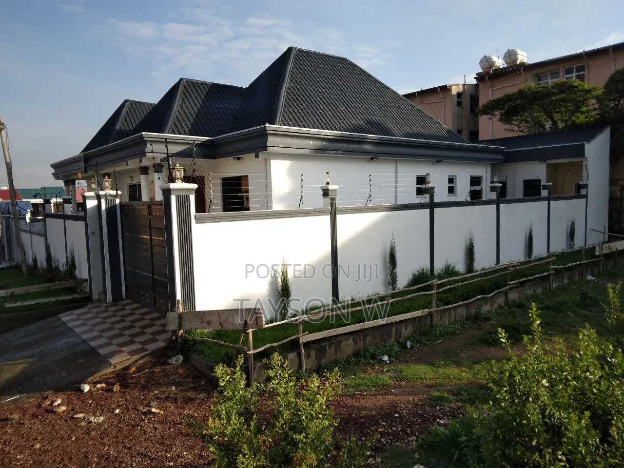 3bdrm Villa in Addis Ababa Semit, Bole for sale